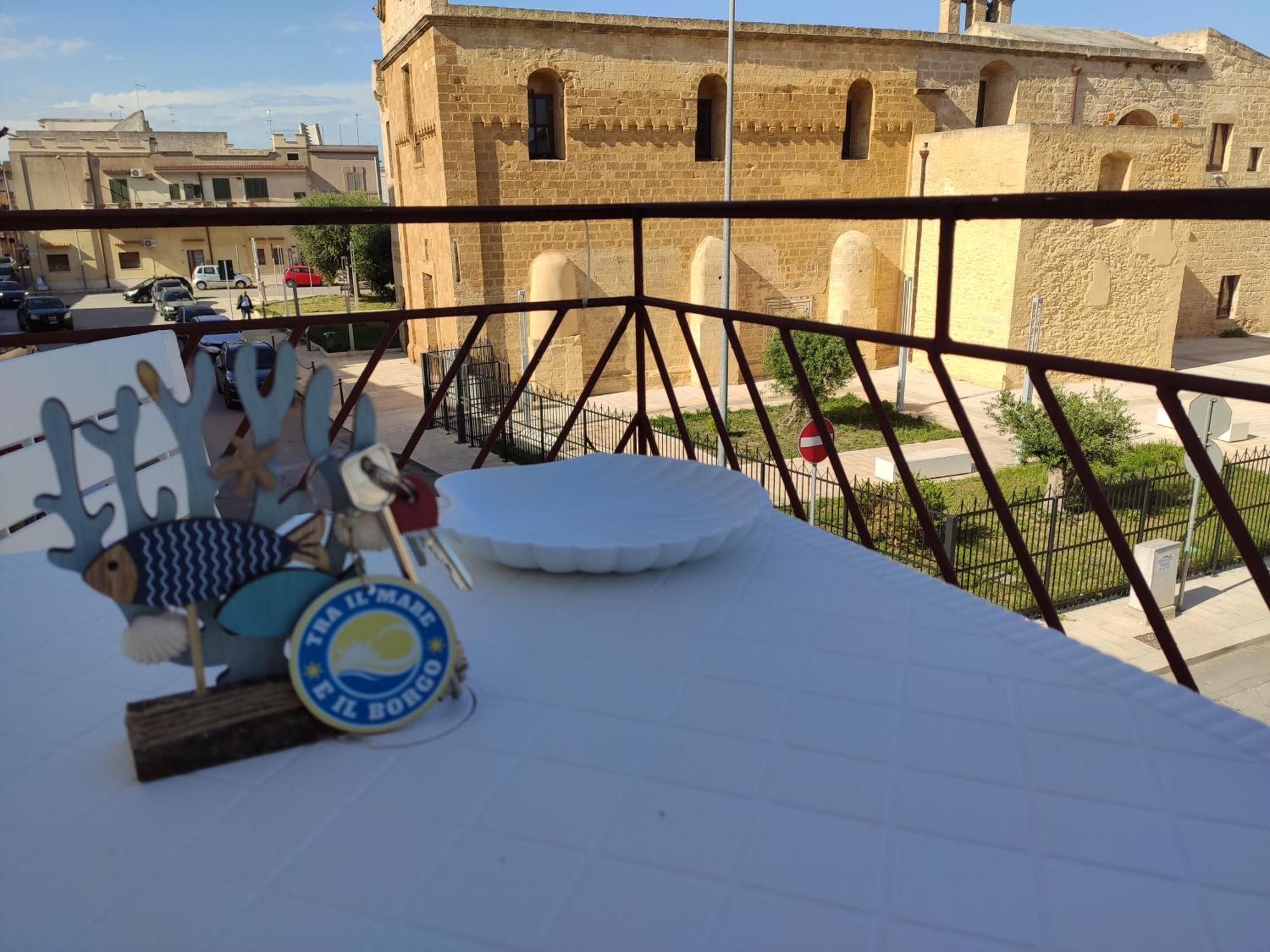 Tra Il Mare E Il Borgo - Pulsano Apartman Kültér fotó